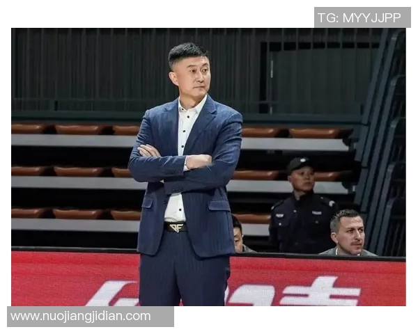 广东全力备战上海杜锋亲自指导后场双核誓言全力以赴争胜 广东全力备战上海杜锋亲自指导后场双核誓言全力以赴争胜